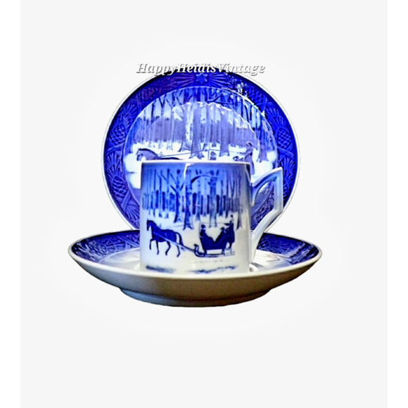 Vintage‎ Royal Copenhagen Blue White 1984 Christmas Cup Saucer Dessert Plate Set - Picture 9 of 10
